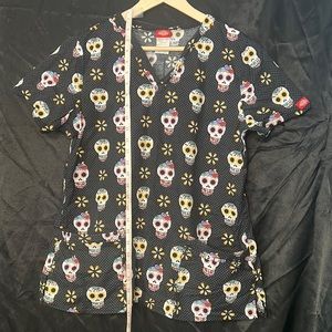 Dickies Skull Print Scrub Top